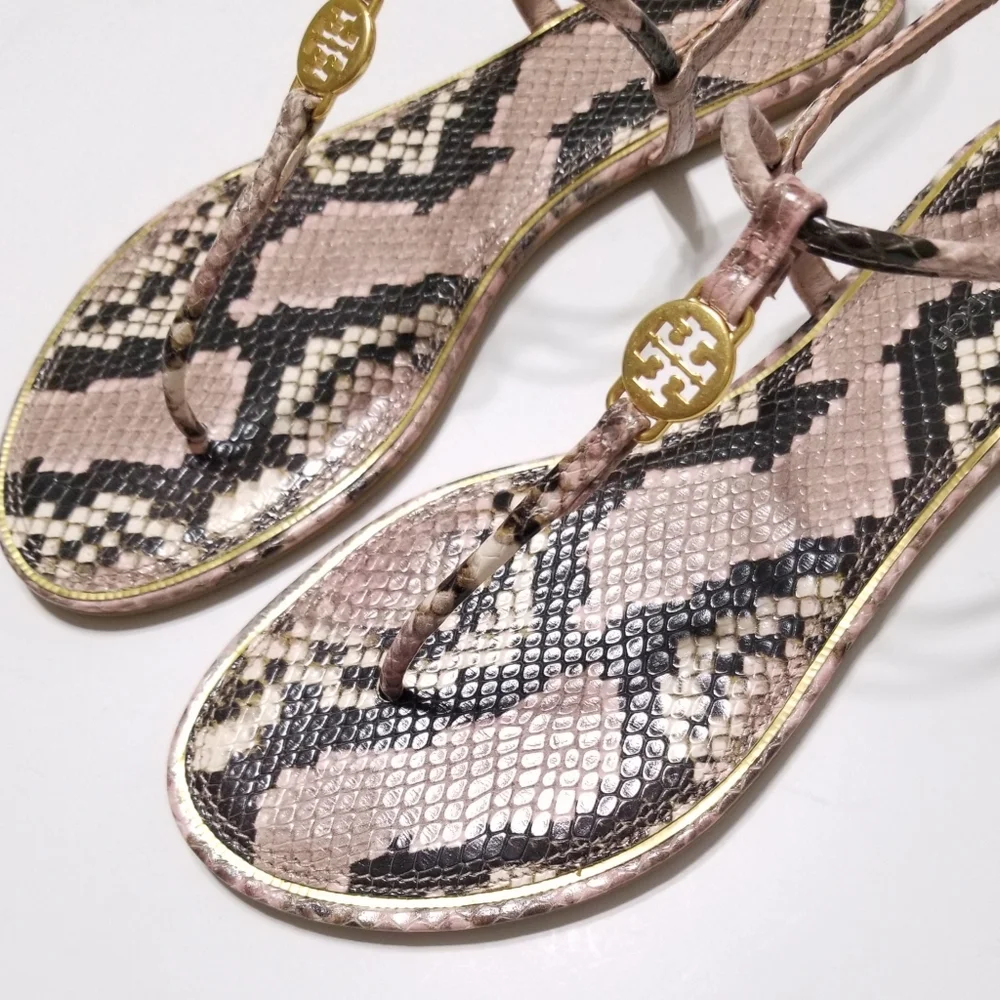 NIB Tory Burch Emmy Snake Printed‎ Leather T-Strap Flat Sandal in Misty Rose
